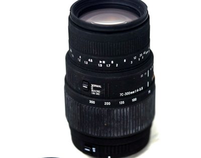 Obiektyw Sigma 70-300 mm f/4-5.6 DG Macro