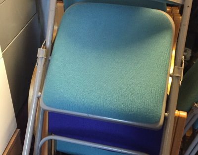 Składane krzesła konferencyjne – zielone